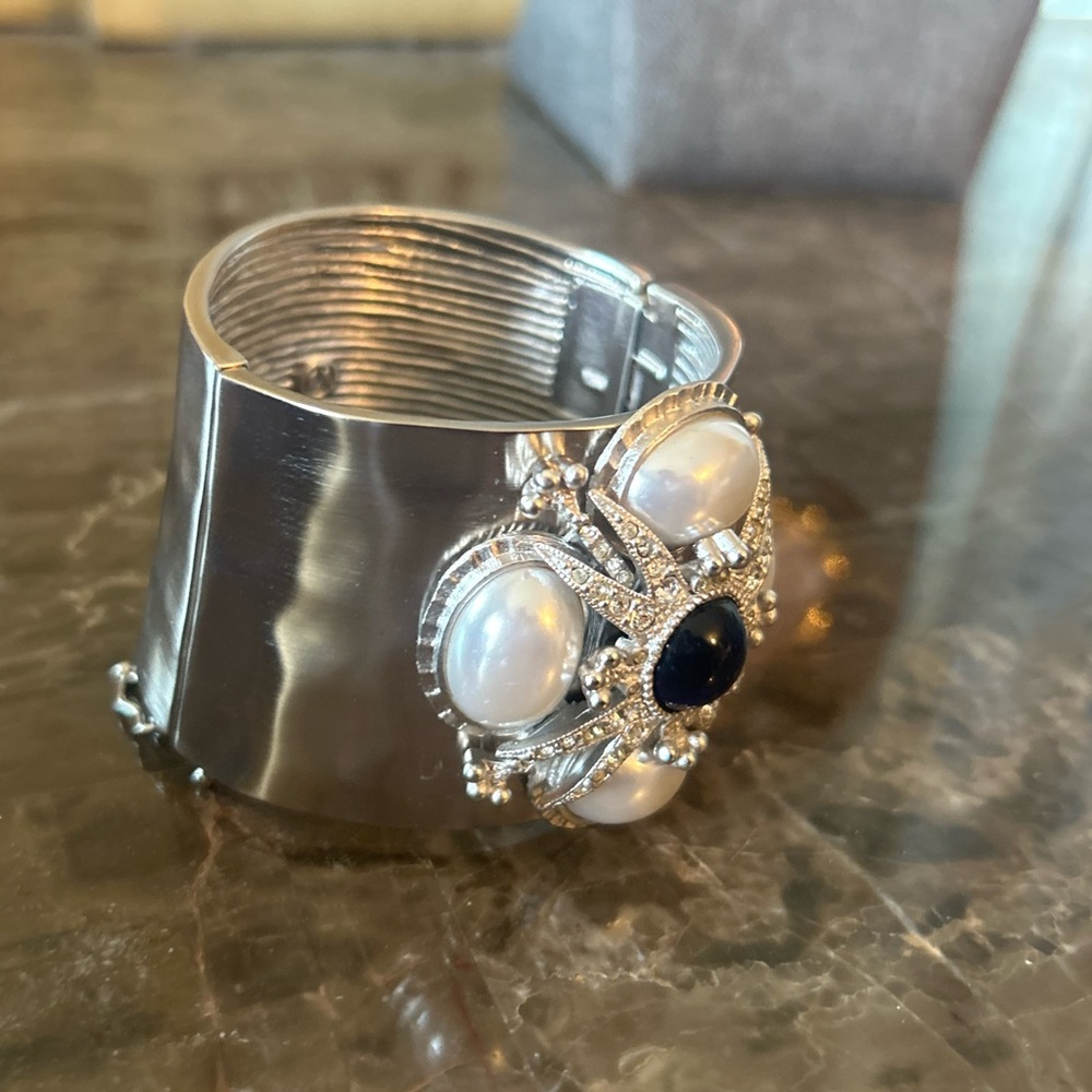 St Johns silver cuff - Picture 2 of 4